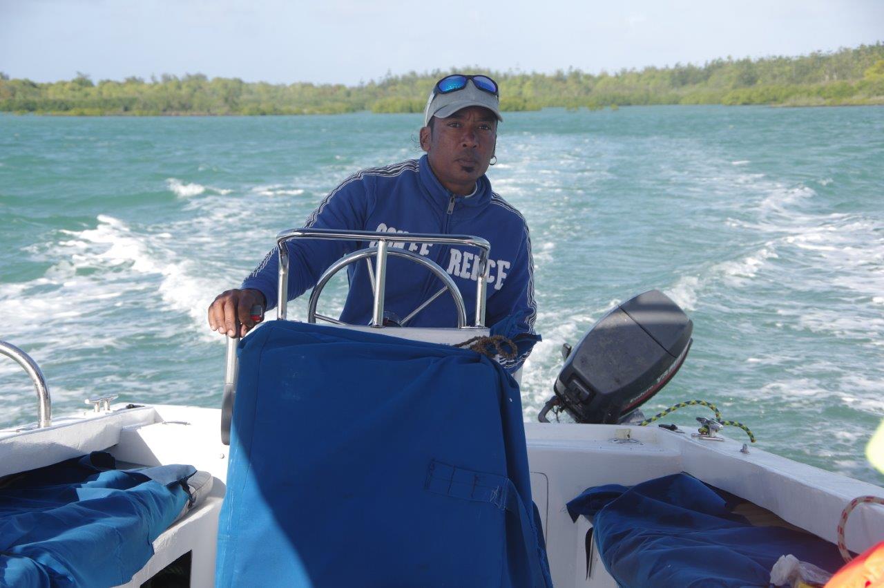 Le Grand Bleu-Excursion Iles d'Ambre-Bernache