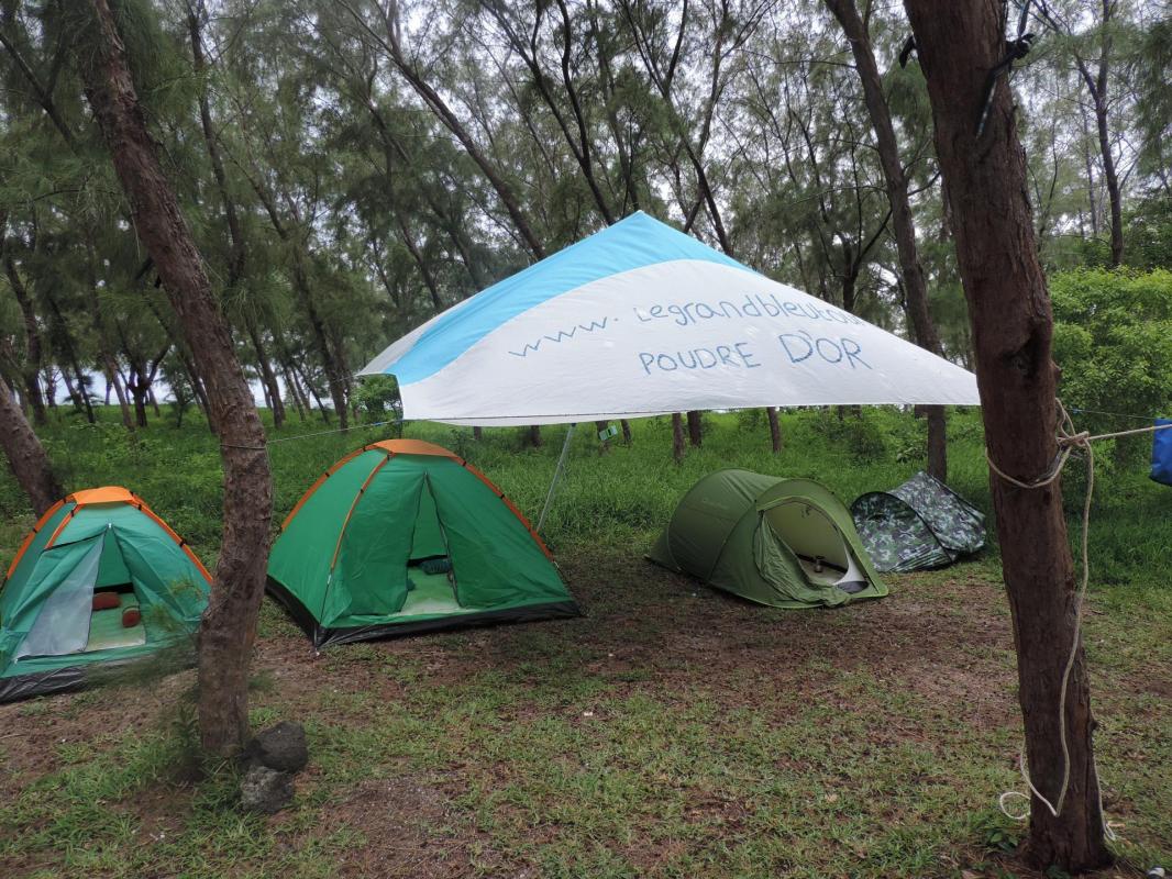 Camping excursion le grand bleu ile maurice patrick karia